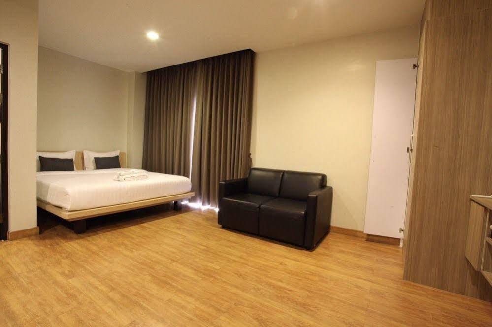 Hotel Narita Amata Chonburi Esterno foto