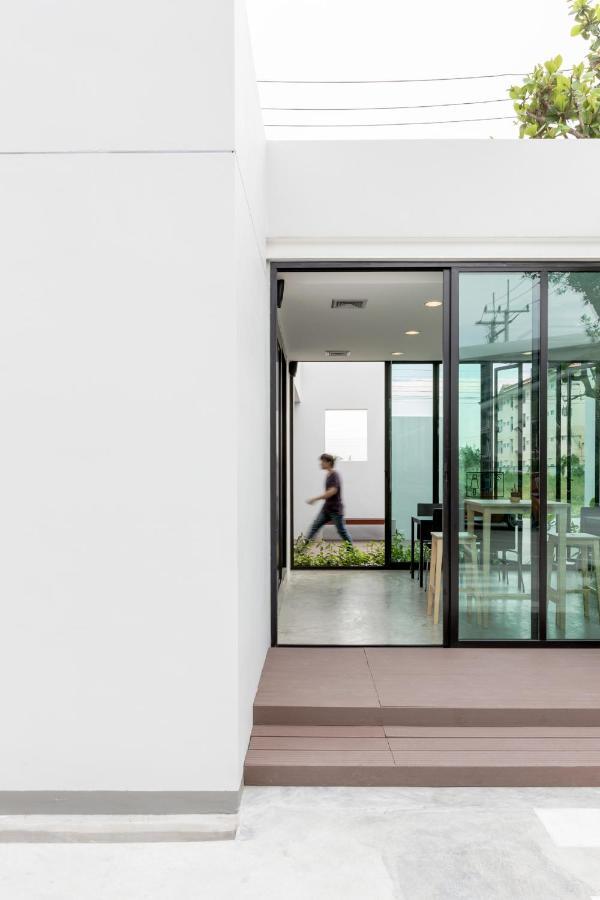 Hotel Narita Amata Chonburi Esterno foto