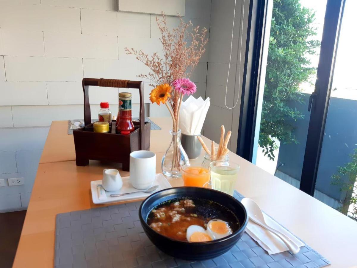 Hotel Narita Amata Chonburi Esterno foto